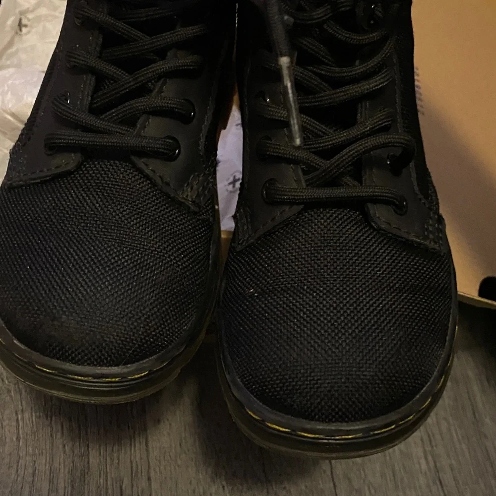 Dr. Martens unisex Kids Black Combs J